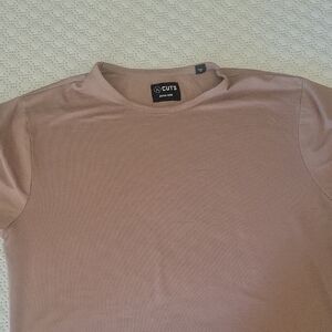 Cuts Tee